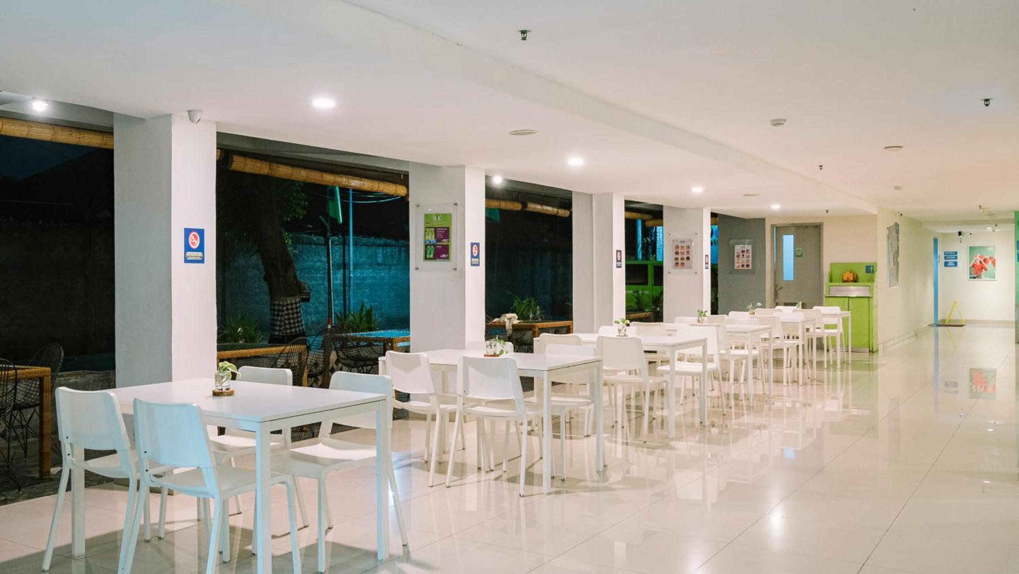 Pop! Hotel Kuta Beach Екстериор снимка