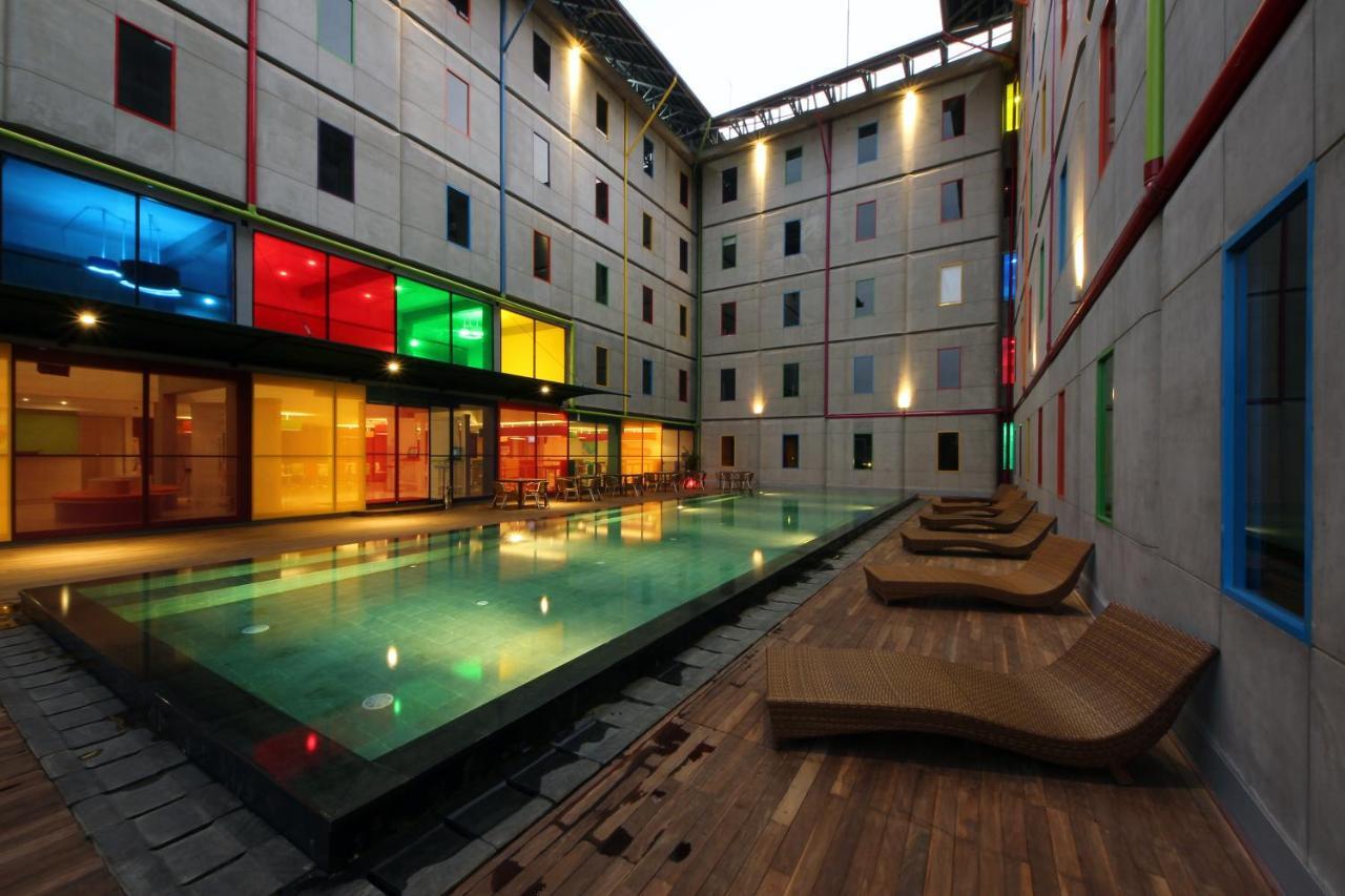 Pop! Hotel Kuta Beach Екстериор снимка